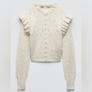 ZARA Beautiful ruffle knitwear size L NWT